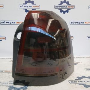 FAROLIM DIREITO PRETA OPEL ZAFIRA B 1.9CDTI ANO: 2008