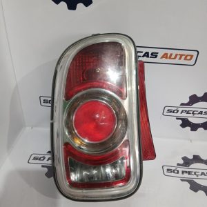 FAROLIM ESQUERDO PRETO MINI COOPER D CLUB MAN R55 1.6D ANO: 116CV