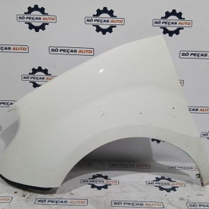 GUARDA LAMAS ESQUERDO BRANCA FIAT DOBLO 1.6MJET 2012-2016 ANO: 2015